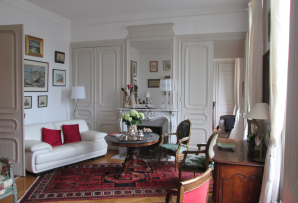 Grand appartement familial de 8 pièces à proximité immédiate de la Gare SNCF et des écoles privées St Do, Jean-Paul II et Jean-Baptiste de la Salle