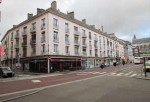 LOCAL COMMERCIAL A LOUER A ROUEN RIVE DROITE PROXIMITE QUAI DE SEINE TEOR ET HYPER CENTRE VILLE RIVE DROITE