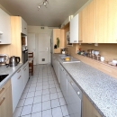 APPARTEMENT AVEC BALCON ET CAVE