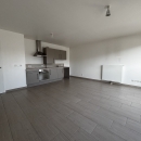 APPARTEMENT AVEC BALCON ET STATIONNEMENT