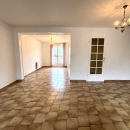 MAISON AVEC JARDIN ET GARAGE