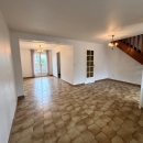 MAISON AVEC JARDIN ET GARAGE