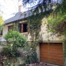 MAISON AVEC PLUS  D'UN HECTARE DE TERRAIN