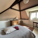 MAISON FAMILIALE AVEC JARDIN ET GARAGES