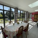 MAISON FAMILIALE AVEC JARDIN ET GARAGES