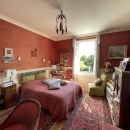 MAISON FAMILIALE AVEC JARDIN ET GARAGES