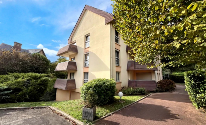APPARTEMENT AVEC BALCON ET PARKING 
