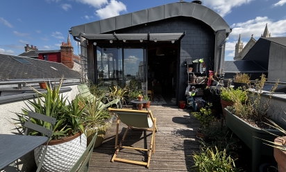 APPARTEMENT AVEC TERRASSE