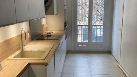 A louer appartement 3 pièces cathédrale