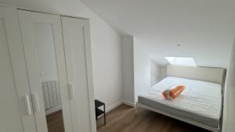 A LOUER APPARTEMENT meublé / ROUEN rue Flahaut 2M
