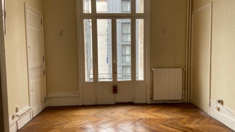 A louer BUREAUX professionnels