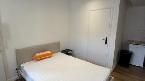 A LOUER STUDIO Meublé / ROUEN Rue Flahaut 1G