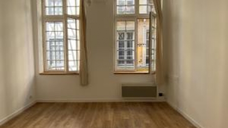 A LOUER STUDIO / ROUEN quartier des antiquaires