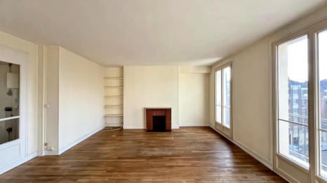 APPARTEMENT AVEC BALCON