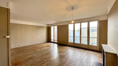 APPARTEMENT AVEC BALCON