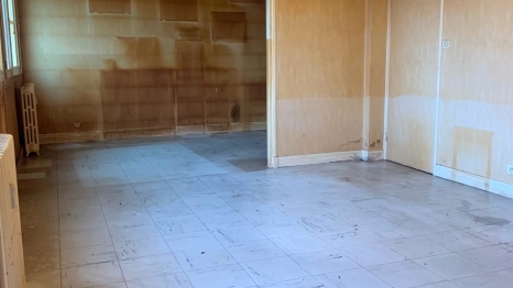 APPARTEMENT AVEC BALCON ET PARKING