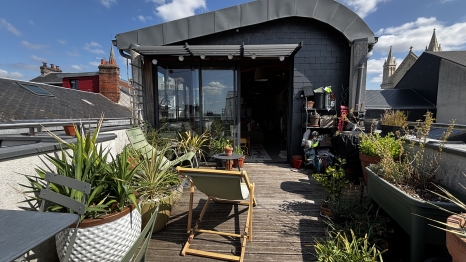 APPARTEMENT AVEC TERRASSE