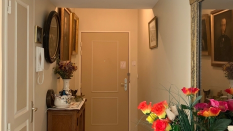 Proche Clinique Mathilde appartement avec terrasse