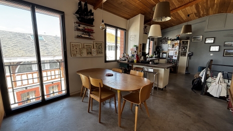 APPARTEMENT AVEC TERRASSE
