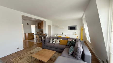 APPARTEMENT TRAVERSANT AVEC VUE DEGAGEE