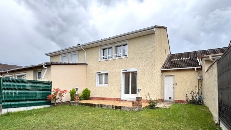 MAISON AVEC JARDIN ET GARAGE