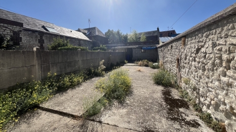 MAISON DE VILLE