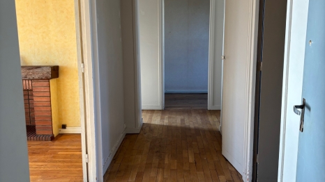 T3 dernier étage vue Seine & Cathédrale